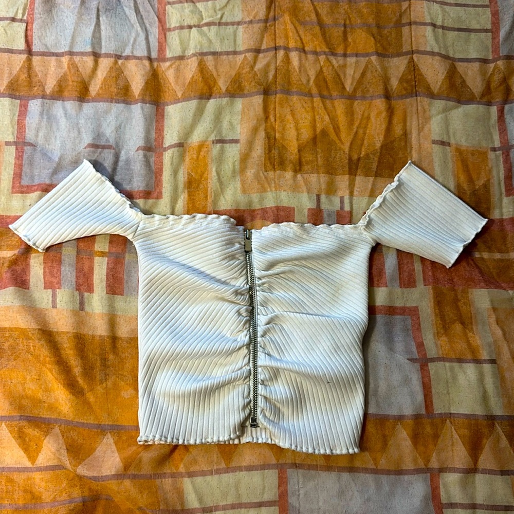 Women’s white crop top size S. Brand is Forever 21.